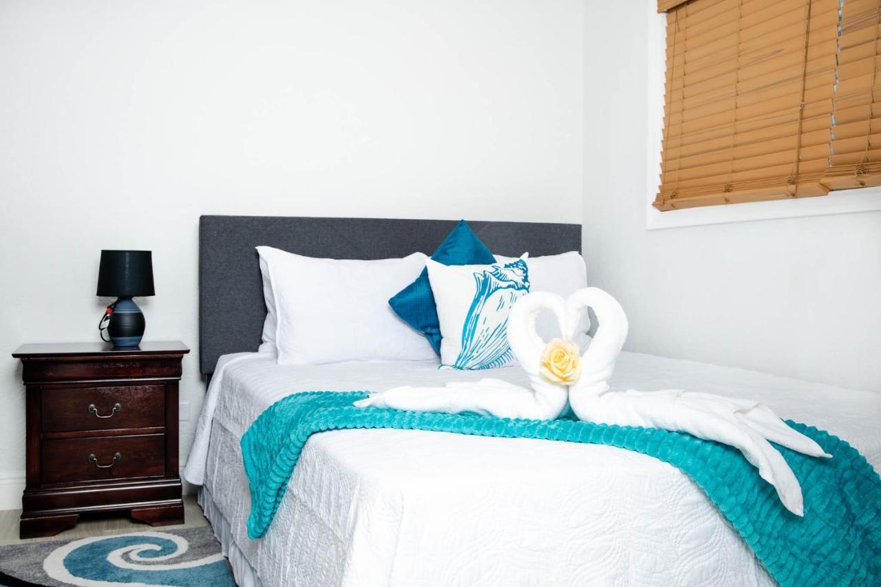 Sheer Bliss Beachview Apt #2 Джордж-Таун Екстер'єр фото